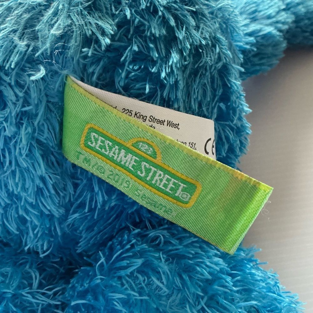 Sesame Street Cookie Monster Soft Plush Toy with Hard Eyes by Gund - Picture 4 of 6